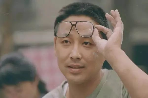 1994年《一地雞毛》劇照 陳道明 飾小林