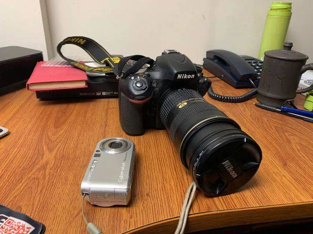 尼康D800型數位相機