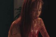 日本電影《她》（彼女）：水原希子的 Netflix 新片