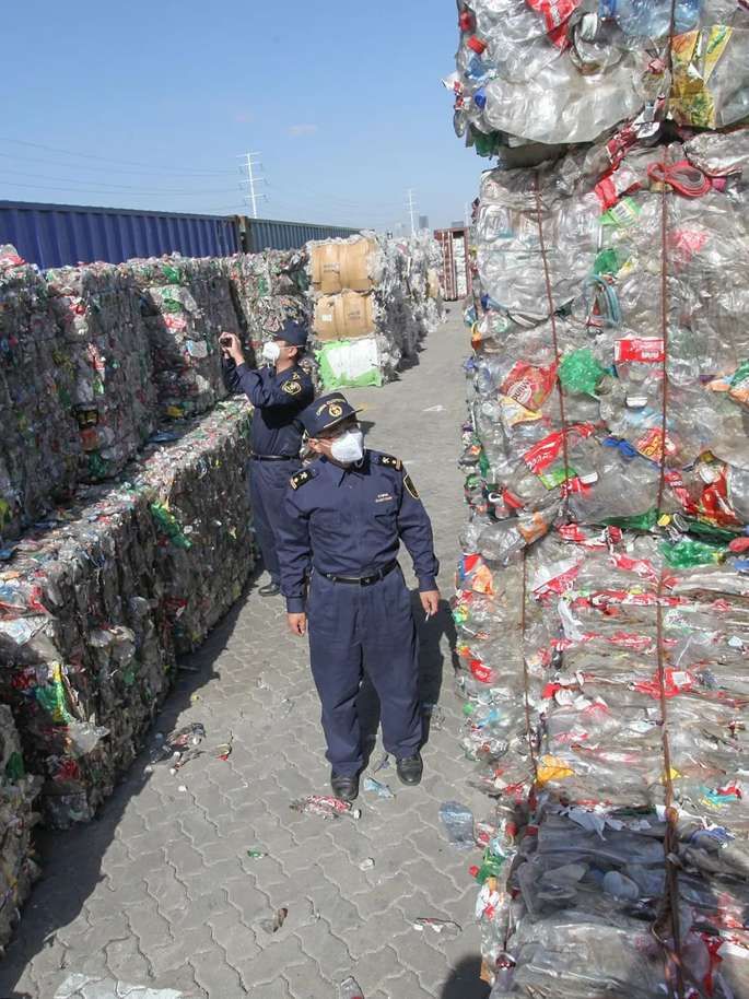 地球人丟棄的塑膠垃圾，都去哪了？