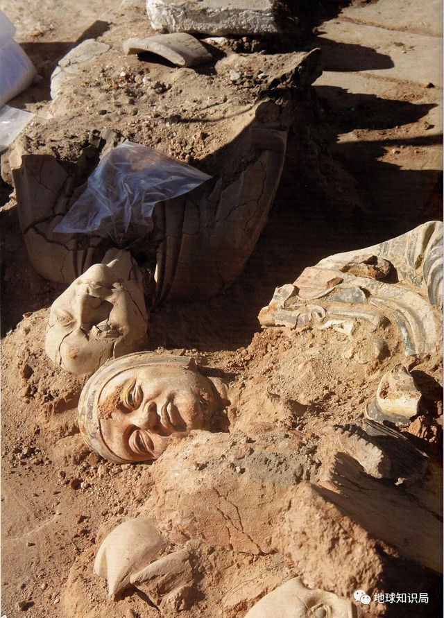 （圖片：《考古攬勝-內蒙古自治區文物考古研究所60年重大考古發現》，文物出版社，2014年）