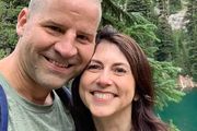 Amazon CEO 貝佐斯的前妻，與孩子的老師結婚