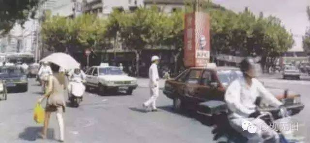 90年代，長寧路、長寧支路口街景